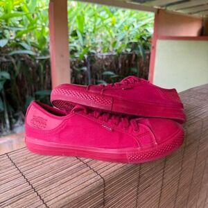 Levis low top sneakers size‎ 8.5 womens / red